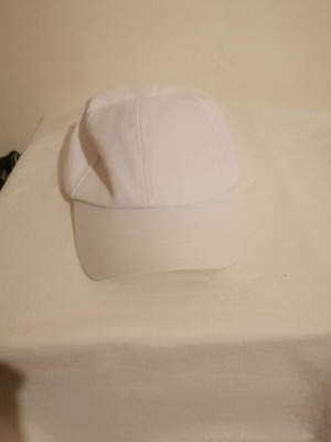 White hat size M unused