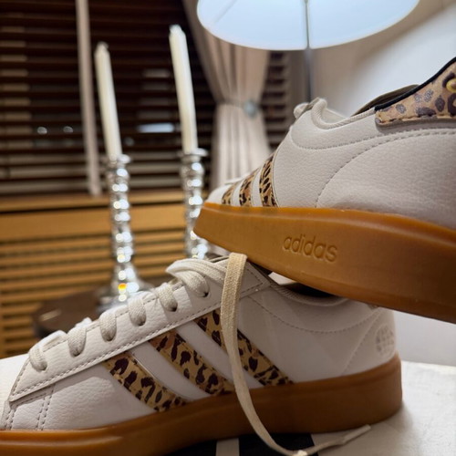 Adidas Grand Court 2.0 sneakers like new, size 39