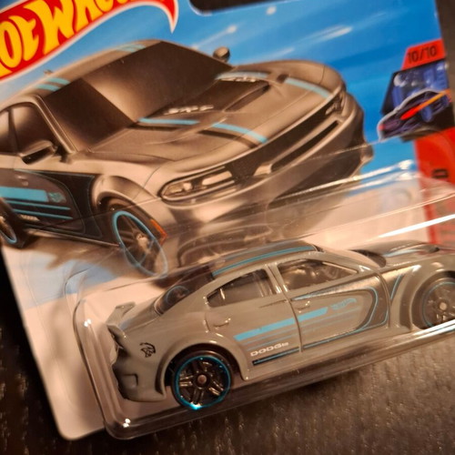 '20 Dodge Charger Hellcat Hot Wheels new, mint in box