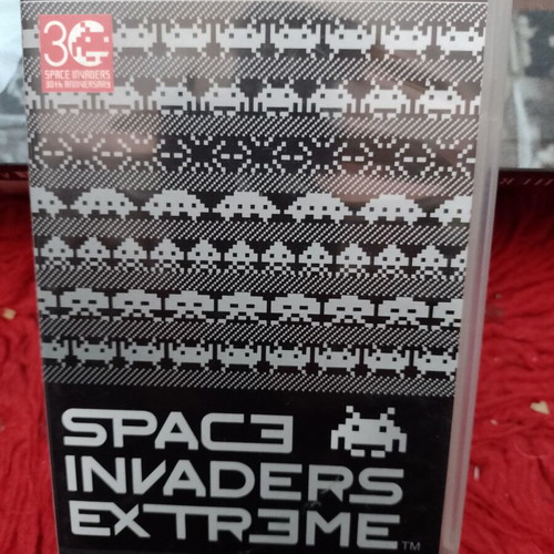 Space Invaders Extreme for PlayStation Portable (PSP) like new