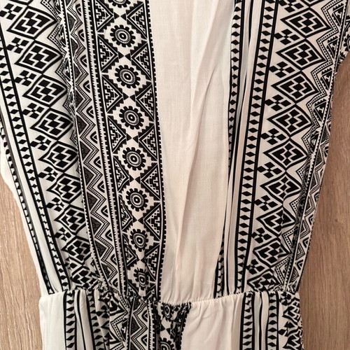 One-piece jumpsuit like new with elastic waist, size M