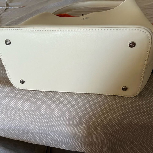 Axel shoulder bag white like new with unused strap