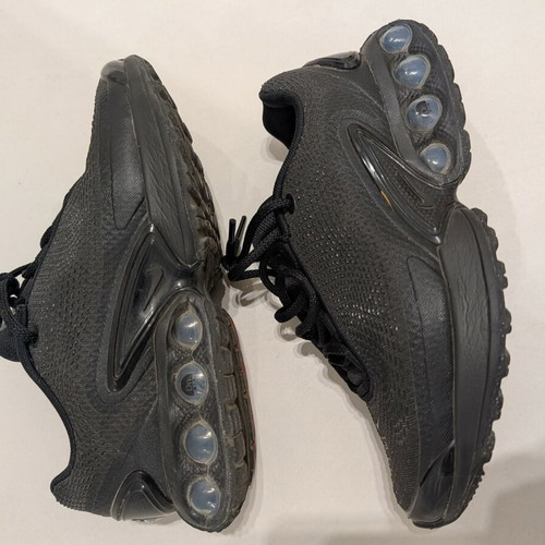 Nike sneakers used, pack of two, size 38, black and white