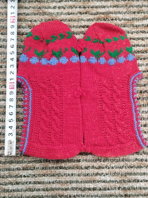 Hand-knitted slippers new