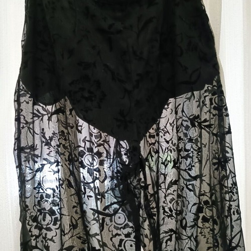 Sisley Lace Pants black like new with inner lining