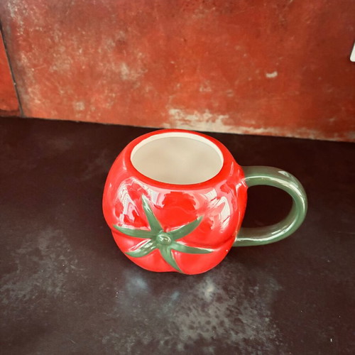 Tomato Mug new, juicy design