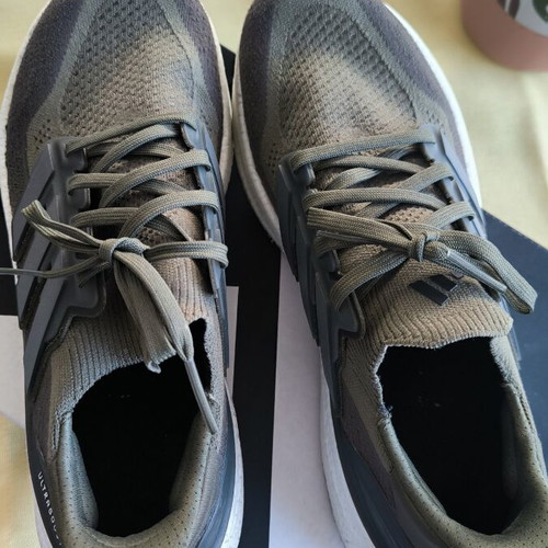 Adidas Ultraboost 5 running shoes size 43 1/3