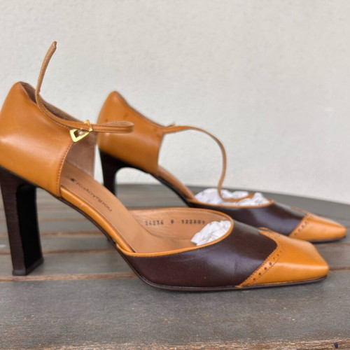 Kalogiou Brown Two-Tone Pumps like new, size 40 with strap
