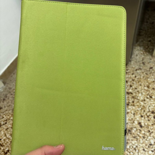 Hama tablet cases for 10-inch tablets like new