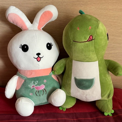Set of 2 stuffed toys used, extra soft, about 25 and 30 cm