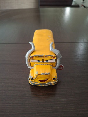 Miss Fritter μεταλλικό oversized αυτοκινητάκι, συλλεκτικό Cars 3