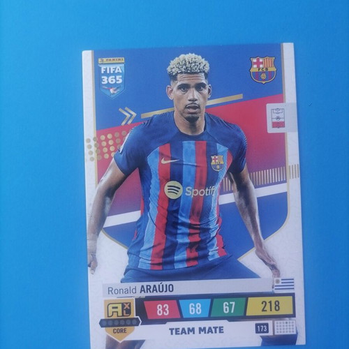Araujo FIFA 2023 football card like new