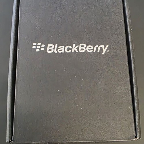 BlackBerry Curve 9360 new, black, collector's sealed box