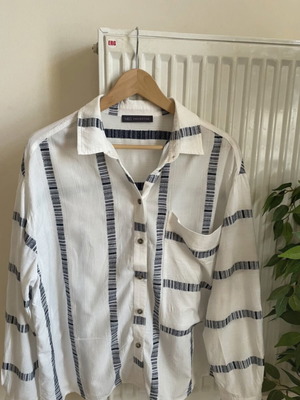 Marks & Spencer women's shirt white with blue stripes size XL