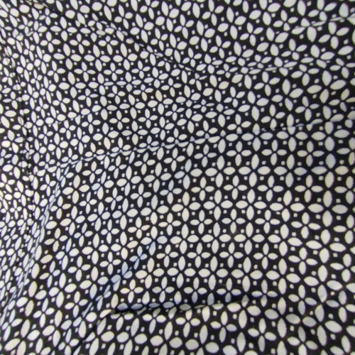 Women's shorts Zedem size M, black and white print, like new