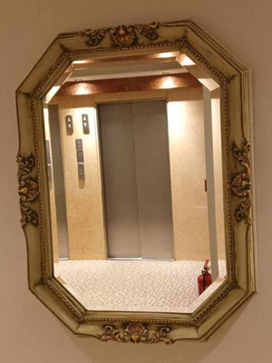 Antique mirror used in excellent condition