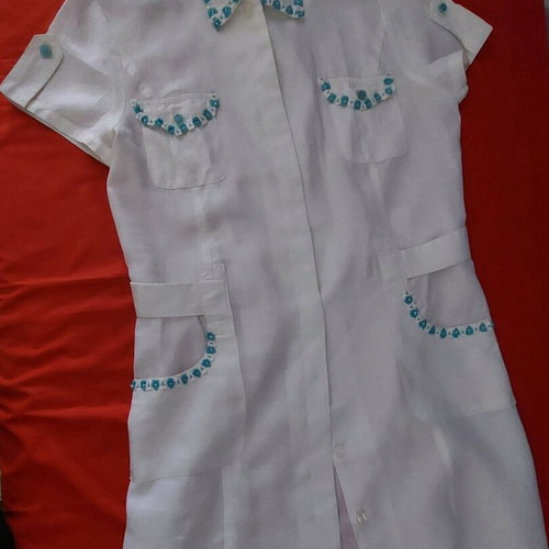 White linen dress like new, size XL, short sleeves with hidden buttons and pockets