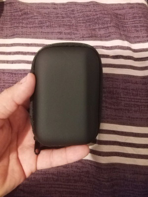 Storage case new, black, ideal for cards and earphones