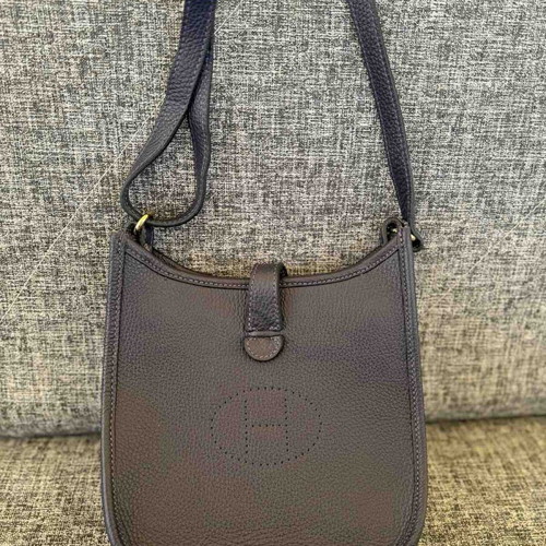 Leather shoulder bag like new, purple, made in Italy