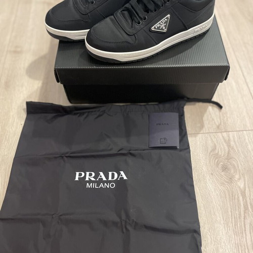 Prada sneakers Re nylon like new, black, size 37.5