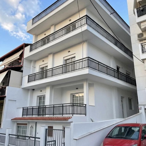 Building in Thessaloniki Sykies with parking, balcony, and city view