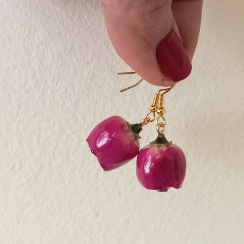 Romantic hanging earrings with fuchsia rose buds new