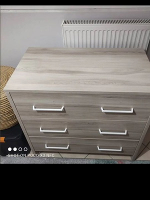 Συρταριέρα σαν καινούργιο με προέκταση αλλαξιέρας 94x51x90 εκ.