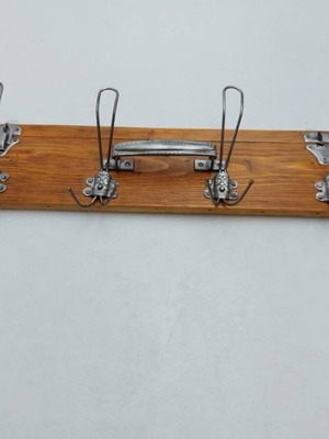 Wooden suitcase front panel coat rack A1775