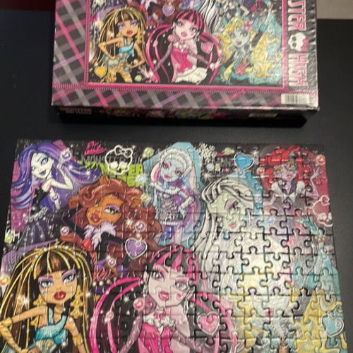 Monster High puzzle 180 pieces like new