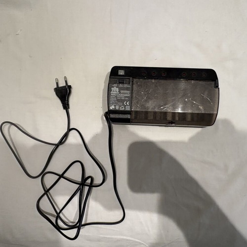 Top Craft MW3398GS battery charger (AA, AAA, C, D, 9V)