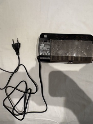 Top Craft MW3398GS battery charger (AA, AAA, C, D, 9V)