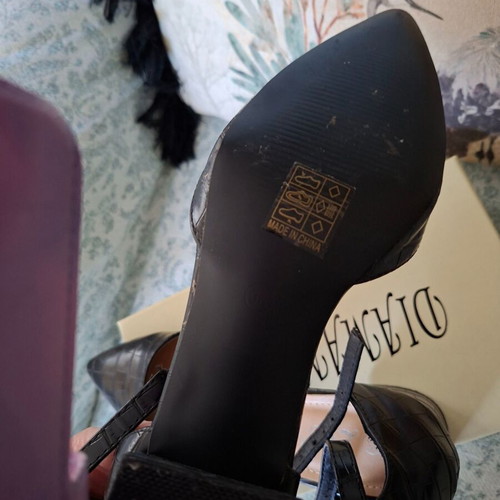 Black pumps like new, size 38
