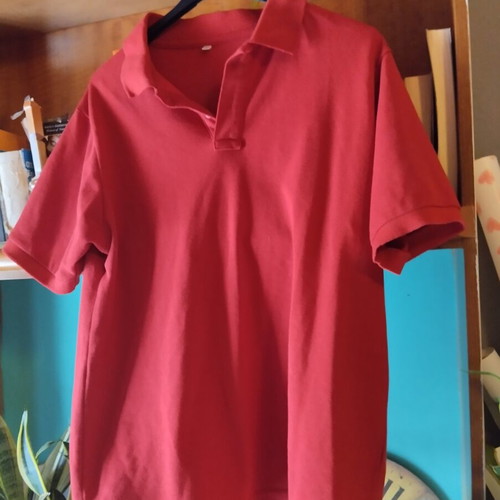 Men's shirt size M like new, red