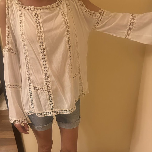 PPLA White Boho Tunic Blouse with Lace and Open Shoulders, Like New