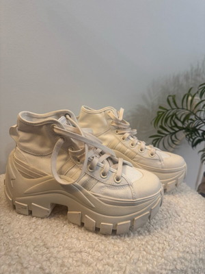 Adidas Sneakers μποτάκι σαν καινούργιο, άσπρο και μπεζ