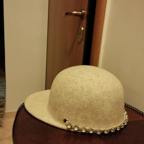 Women's equestrian hat like new, wool, beige, size 58