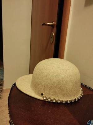 Women's equestrian hat like new, wool, beige, size 58