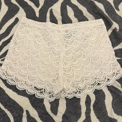 Superdry lace shorts white size L like new summer