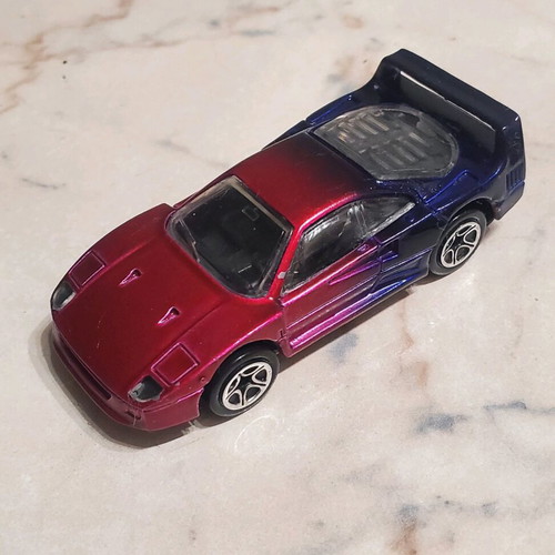 Matchbox 1993 Ferrari F40 Purple like new