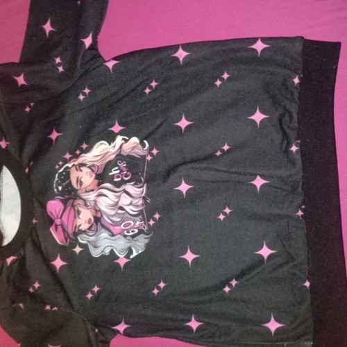 Children's long-sleeve tops like new for 4-5 years with cat design