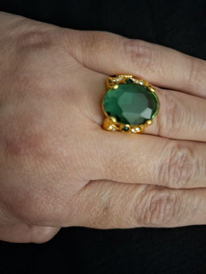 Ring size 7, new, very impressive