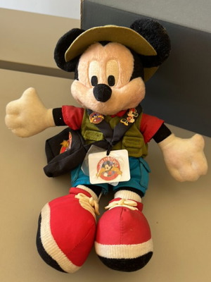 Disney Parks 10" Pin Trader Mickey Mouse Bean Bag plush toy like new