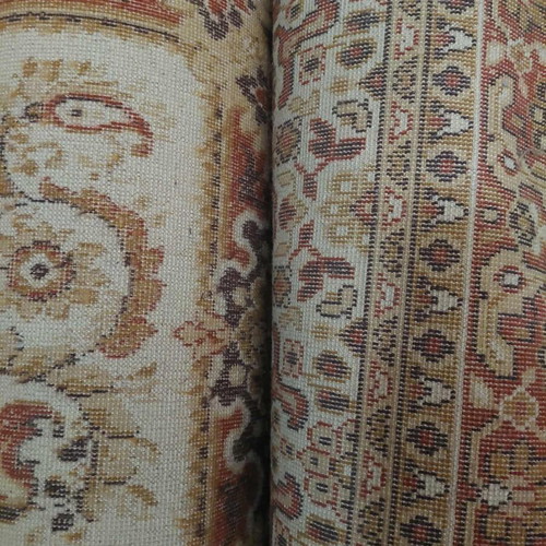 Persian wool rug like new 1.5 x 2