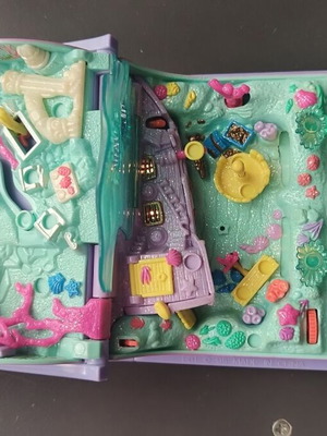Polly Pocket 1995 Sparkling Mermaid Adventure Enchanted Storybook