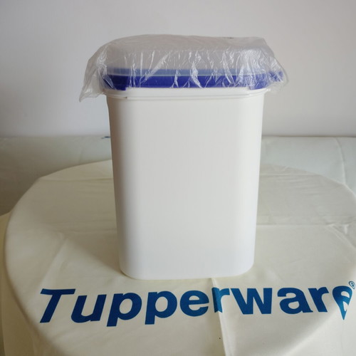 Tupperware Sinie 5.5 liters new food storage container