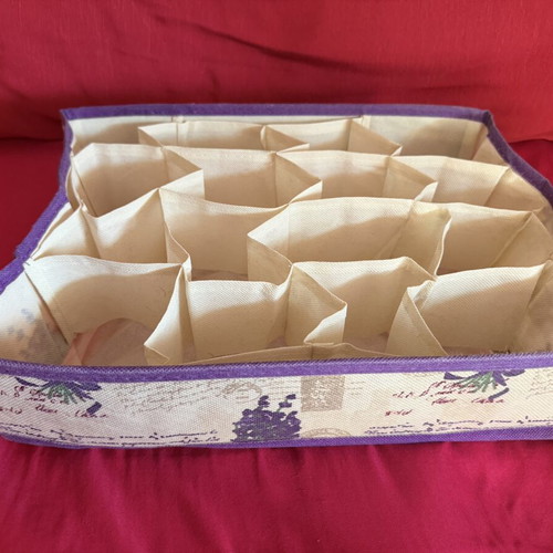 Drawer organizer with 16 compartments, like new, lavender pattern