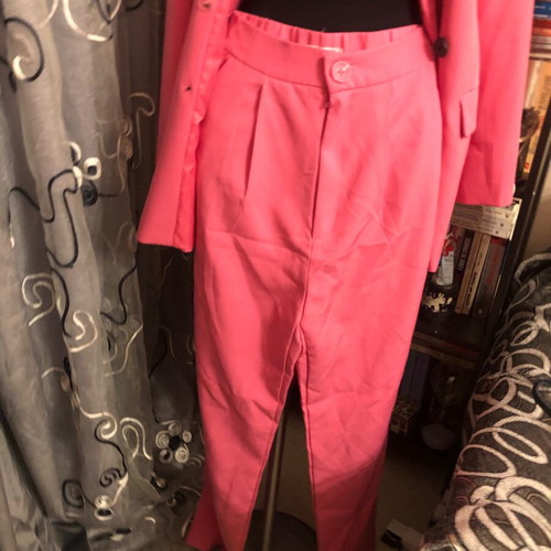 Stradivarius suit like new, bold pink / fuchsia set
