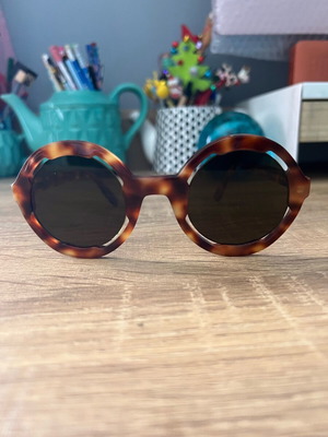 Urban Owl sunglasses new, brown