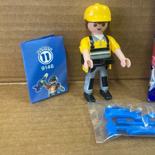 Playmobil 9146 Series 11 Repairman new