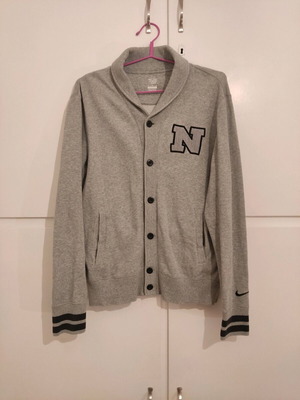 Nike jacket gray like new, size M